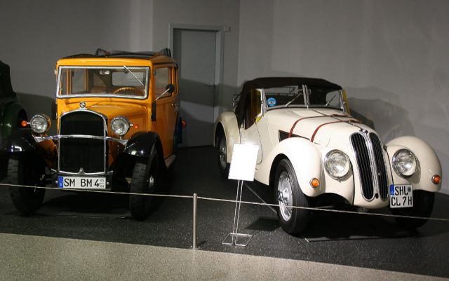 Fahrzeugmuseum Suhl - Ein BMW 3/20, AM 4 - Baujahr 1932 und ein BMW 328 Roadster