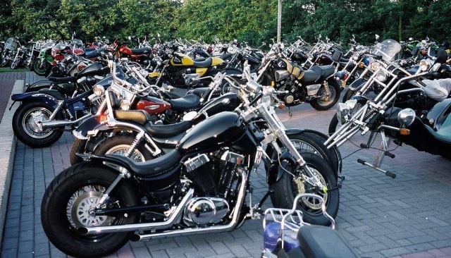 Harley-Davidson - Motorräder