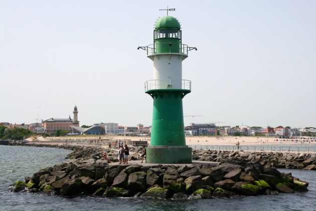 Leuchttürme Deutschland - das Molenfeuer Westmole, Höhe 12,5 Meter, Baujahr 1985 - Ostseebad Warnemünde, Mecklenburg-Vorpommern Leuchttürme Deutschland - das Molenfeuer Westmole, Höhe 12,5 Meter, Baujahr 1985 - Ostseebad Warnemünde, Mecklenburg-Vorpommern
