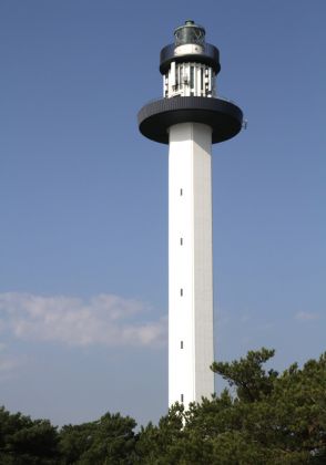 Dueodde Fyr, Baujahr 1962 - mit einer Höhe von 48 Metern höchster Leuchtturm auf Bornholm Dueodde Fyr, Baujahr 1962 - mit einer Höhe von 48 Metern höchster Leuchtturm auf Bornholm