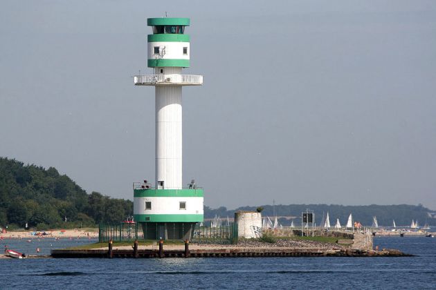 Leuchtfeuer Kiel-Friedrichsort an der Friedrichsorter Enge der Kieler Förde - Höhe 31,7 Meter, Bauzeit 1965 bis 1971 Leuchtfeuer Kiel-Friedrichsort an der Friedrichsorter Enge der Kieler Förde - Höhe 31,7 Meter, Bauzeit 1965 bis 1971