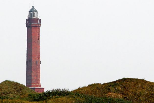 Der denkmalgeschützte 54,6 m hohe Große Norderneyer Leuchtturm der Baujahre 1871 bis 1874 - Nordseeinsel Norderney Der denkmalgeschützte 54,6 m hohe Große Norderneyer Leuchtturm der Baujahre 1871 bis 1874 - Nordseeinsel Norderney