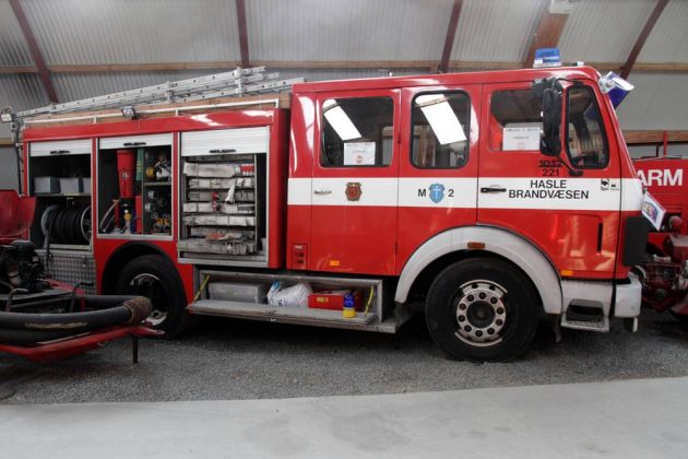 Feuerwehr-Einsatzfahrzeug auf Basis des Mercedes-Benz 1017 – Bornholms Tekniske Samling, südlich von Allinge