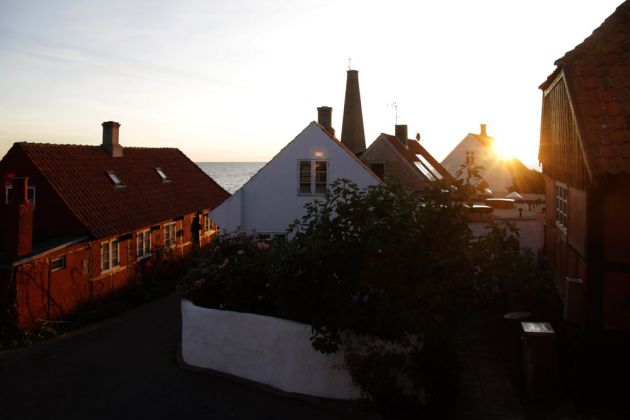 Blick aus dem Fenster unseres Ferienhauses mit Sonnenaufgang - Sandvig auf Bornholm Blick aus dem Fenster unseres Ferienhauses mit Sonnenaufgang - Sandvig auf Bornholm