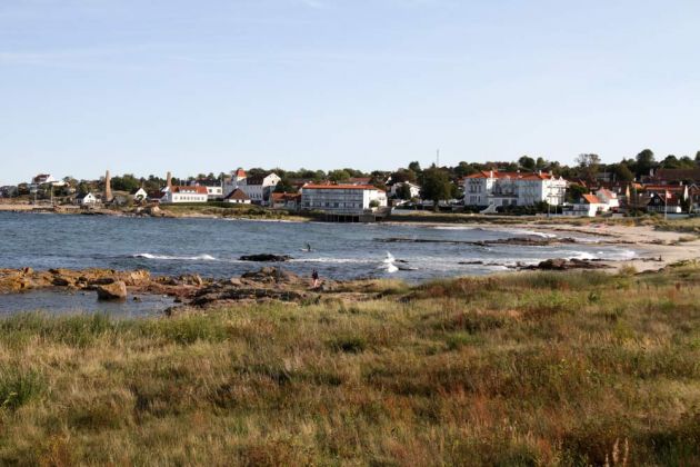 Sandvig und der Sandstrand an der Osand Bugt -Ferieninsel Bornholm Sandvig und der Sandstrand an der Osand Bugt -Ferieninsel Bornholm