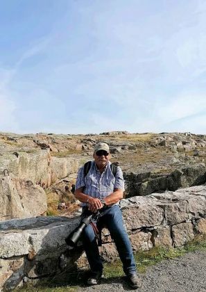 Christiansø - unser Fotograf Helmut Möller mit Foto-Ausrüstung für Naturfotografie Christiansø - unser Fotograf Helmut Möller mit Foto-Ausrüstung für Naturfotografie