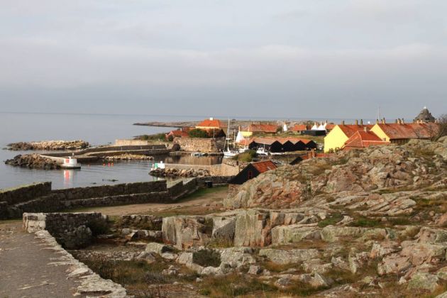Juuls Bastion und dei Einfahrt in den Søndre Havn zwischen Christiansø und Frederiksø Juuls Bastion und dei Einfahrt in den Søndre Havn zwischen Christiansø und Frederiksø