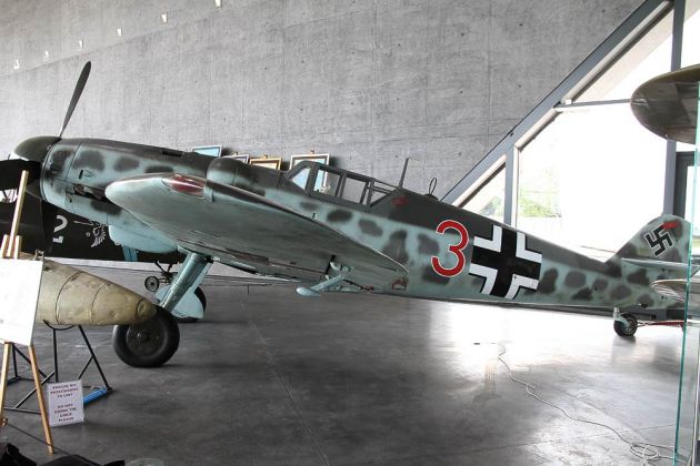 Messerschmitt Bf 109 G-6 'Rote Drei' - nach Absturz 1944 rekonstruiert - Muzeum Lotnictwa Polskiego, Nationales Polnisches Luftfahrtmuseum,