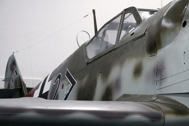 Messerschmitt Bf 109 G-14 - 'Schwarze 2' - nach Abschuss 1944 rekonstruiert - Hangar 10, Flughafen Heringsdorf
