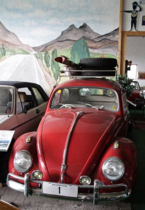 Der erste von Australien in der Antarktis eingesetzte VW-Käfer hatte die Zulassungsnummer 'Antarctica 1' - das Original im Automuseum Braunschweig Der erste von Australien in der Antarktis eingesetzte VW-Käfer hatte die Zulassungsnummer 'Antarctica 1' - das Original im Automuseum Braunschweig