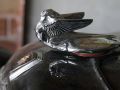 Mit vorgestreckter Brust thront dieser fliegende Engel auf dem Kühlerdeckel eines Hanko ‚Rheingold‘ - Automuseum Braunschweig 