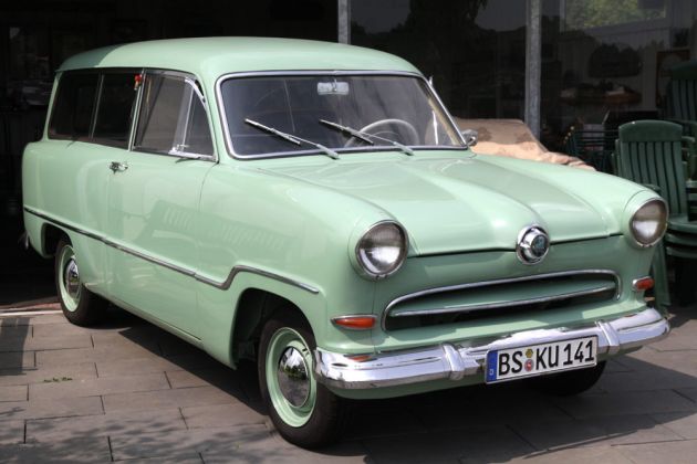 Der Ford Taunus 15 M ‚Weltkugel‘ als Combi von 1955 – eine Rarität, zu sehen im Automuseum Braunschweig. Der Ford Taunus 15 M ‚Weltkugel‘ als Combi von 1955 – eine Rarität, zu sehen im Automuseum Braunschweig.