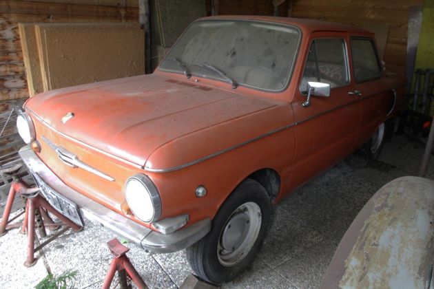 Ein Saporoshez Kleinwagen aus der Sowjetunion, gebaut von 1966 bis 1994 - Automuseum Braunschweig Ein Saporoshez Kleinwagen aus der Sowjetunion, gebaut von 1966 bis 1994 - Automuseum Braunschweig