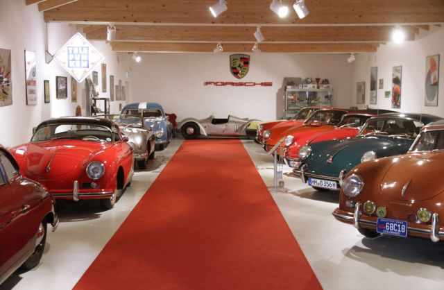 Ein Blick in Grundmanns Porsche-Halle mit perfekt restaurierten überaus seltenen frühen Porsche-Modellen Ein Blick in Grundmanns Porsche-Halle mit perfekt restaurierten überaus seltenen frühen Porsche-Modellen