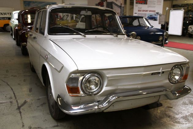 Renault R 10, Baujahr 1967 Vierzylinder, 1.108 ccm, 46 PS - hier ein Modell mit automatisiertem Getriebe Renault R 10, Baujahr 1967 Vierzylinder, 1.108 ccm, 46 PS - hier ein Modell mit automatisiertem Getriebe