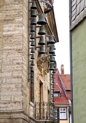 Bad Langensalza - das Glockenspiel am historischen Rathaus Bad Langensalza - das Glockenspiel am historischen Rathaus