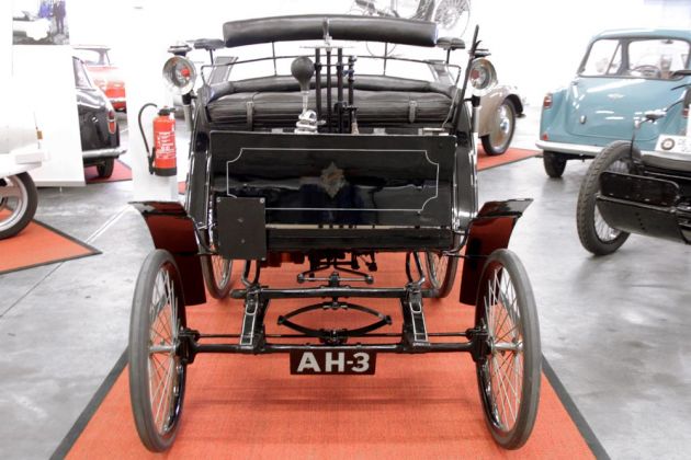 Benz Velo, Baujahr 1898 - Einzylinder, 1.045 ccm, 1,5 PS, 20 kmh - der erste in Serie hergestellter Kleinwagen der Welt