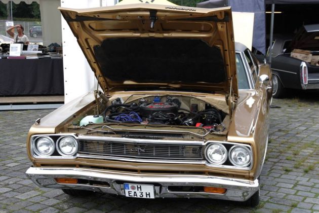 Plymouth Roadrunner GTX, Modelljahr 1968 - ein Blick in den Motorraum Plymouth Roadrunner GTX, Modelljahr 1968 - ein Blick in den Motorraum