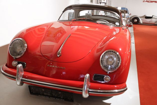 Porsche Speedster mit Hardtop, Baujahr 1955 - Grundmann's Porsche-Halle, Hessisch Oldendorf Porsche Speedster mit Hardtop, Baujahr 1955 - Grundmann's Porsche-Halle, Hessisch Oldendorf