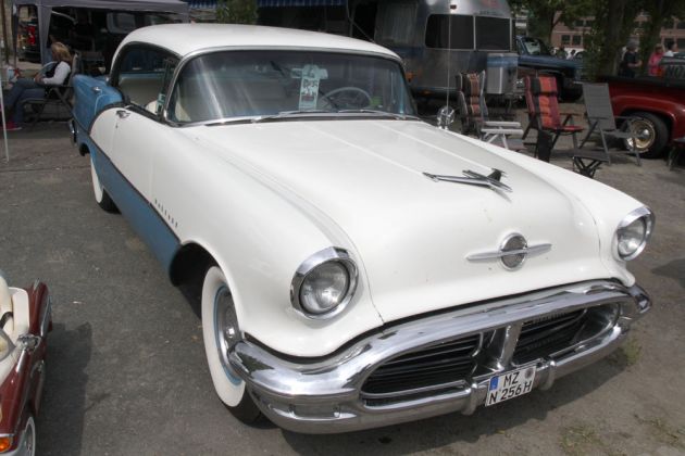 Oldsmobile Eighty-Eight Coupé - Modelljahr 1956 Oldsmobile Eighty-Eight Coupé - Modelljahr 1956