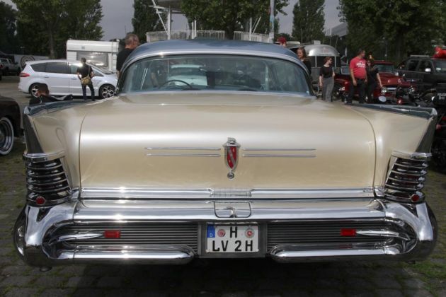 Buick Super Series 50, Modelljahr 1958 - Heckansicht