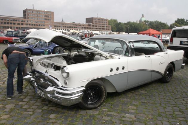 Buick Special 4-Door, Series 40 - Modelljahr 1955 Buick Special 4-Door, Series 40 - Modelljahr 1955