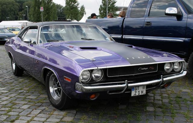 Dodge Challenger Hardtop-Coupé - Modelljahr 1970 im Coke-Bottle-Design Dodge Challenger Hardtop-Coupé - Modelljahr 1970 im Coke-Bottle-Design