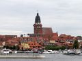 Waren an der Müritz - Hafen und Altstadt mit der mächtigen Marienkirche