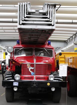 Krupp L 8 TG 5 Drehleiter Tiger, Baujahr 1956 - 7.270 ccm, 200 PS Krupp L 8 TG 5 Drehleiter Tiger, Baujahr 1956 - 7.270 ccm, 200 PS