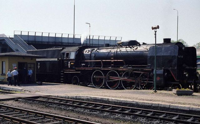 Die Schnellzug-Schlepptenderlokomotive Pt 47-65 im Bahnhof Wolsztyn
