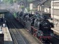 Der lange Zug der Dampflokomotiven mit der 03 2204-0 im Bahnhof Wolsztyn