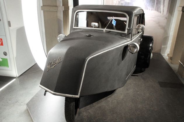 Goliath Pionier, Bauzeit 1931 bis 1934 - Einzylinder-Zweitakt, 198 ccm, 5,5 PS, 60 kmh