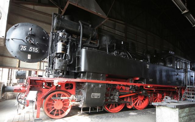 Sächsisches Eisenbahnmuseum Chemnitz-Hilbersdorf - die Nebenbahndampflok 75 515, Baujahr 1911,  im Rundheizhaus Sächsisches Eisenbahnmuseum Chemnitz-Hilbersdorf - die Nebenbahndampflok 75 515, Baujahr 1911,  im Rundheizhaus