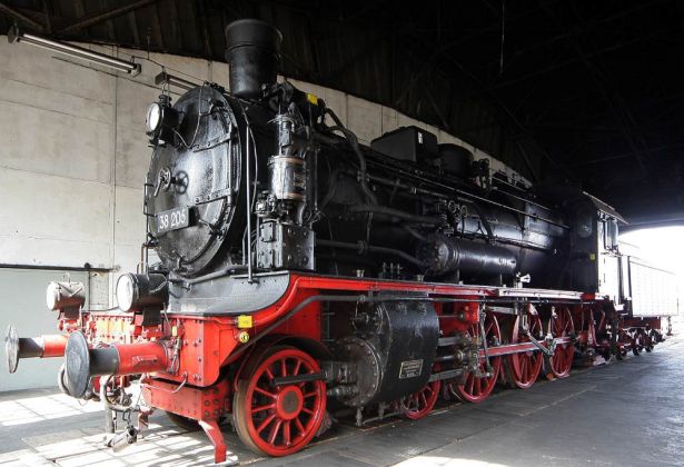 Sächsisches Eisenbahnmuseum Chemnitz-Hilbersdorf  - die Dampflokomotive 38 205, eine preussische P 8, Baujahr 1910