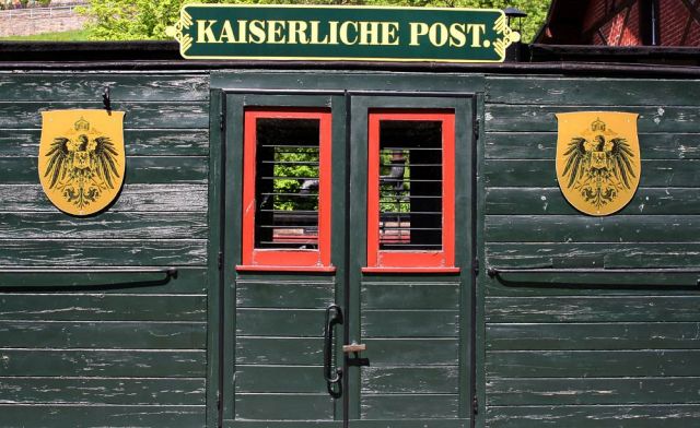 Das Sächsische Schmalspurbahn-Museum Rittersgrün - der Kaiserliche Postwagen K 1700 des Baujahres 1892
