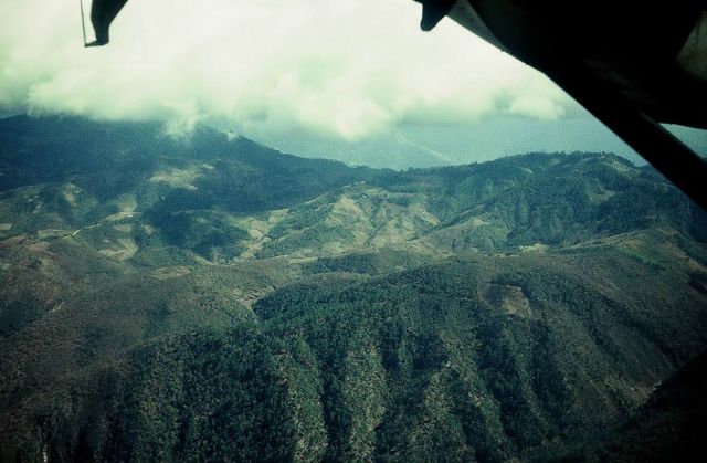 Flug über die Sierra Madre del Sur - von Oaxaca nach Puerto Angel, Mexico