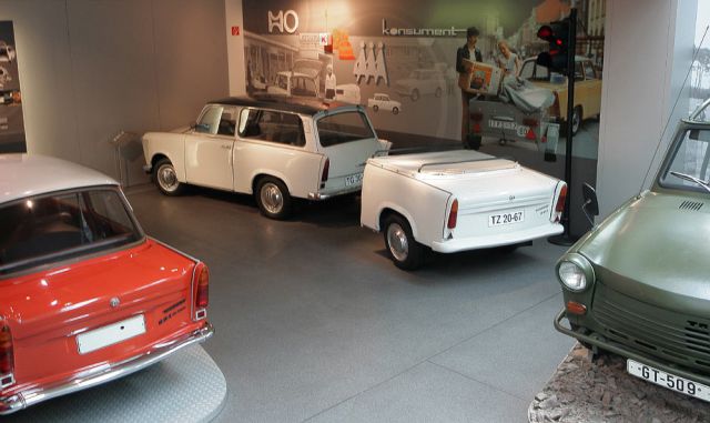 Trabant 601 Universal mit Anhänger - Baujahre 1964 bis 1990 - August-Horch-Museum Zwickau