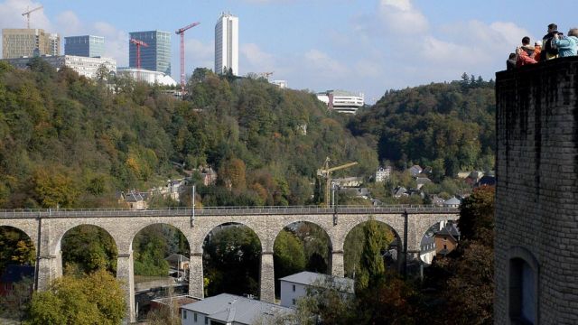 Eisenbahn-Viadukt und Kirchberg - Luxemburg Stadt - Stad Lëtzebuerg - Ville de Luxembourg