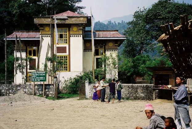 Sikkim - Gompa Khechupalri, ein buddhistisches Kloster am heiligen Khechupalri Lake