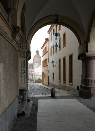 Durchblick zum Nikolaiturm - Görlitz an der Neisse Durchblick zum Nikolaiturm - Görlitz an der Neisse