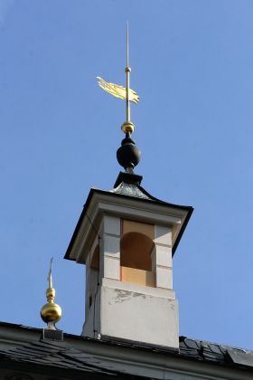 Wasserpalais an der Elbe, Detailansicht - Schloss Pillnitz im Süden Dresdens Wasserpalais an der Elbe, Detailansicht - Schloss Pillnitz im Süden Dresdens