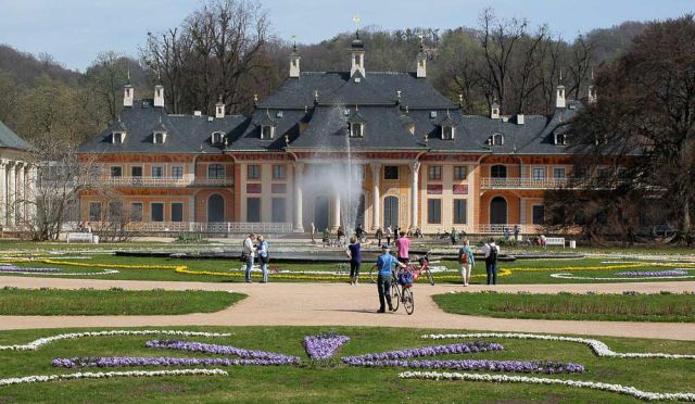 Bergpalais - Schloss Pillnitz im Süden Dresdens Bergpalais - Schloss Pillnitz im Süden Dresdens
