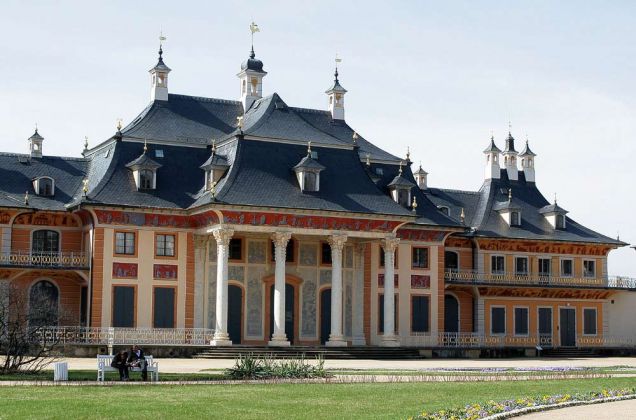 Wasserpalais an der Elbe, Gartenseite - Schloss Pillnitz im Süden Dresdens Wasserpalais an der Elbe, Gartenseite - Schloss Pillnitz im Süden Dresdens