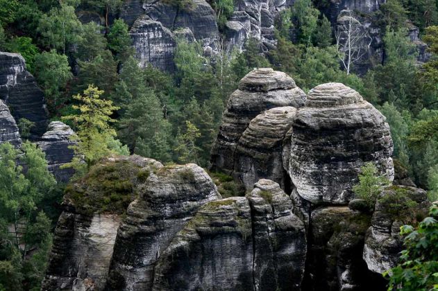 Elbsandsteingebirge - die Bastei in der Sächsischen Schweiz, das Felslabyrinth