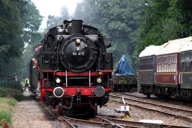 Dampflok-Baureihe 64 - die 64 415 in Loenen, Niederlande - Museumseisenbahn Veluwsche Stoomtrein Maatschappij (VSM) in Apeldoorn Dampflok-Baureihe 64 - die 64 415 in Loenen, Niederlande - Museumseisenbahn Veluwsche Stoomtrein Maatschappij (VSM) in Apeldoorn
