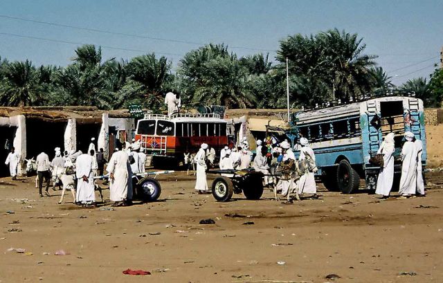 Abu Hamed - Bus-Transport für die Landarbeiter