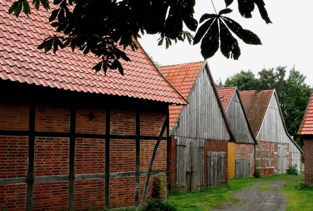 Schlüsselburg an der Weser - Das Scheunenviertel Schlüsselburg ausserhalb des Ortskerns auf der Humke Schlüsselburg an der Weser - Das Scheunenviertel Schlüsselburg ausserhalb des Ortskerns auf der Humke