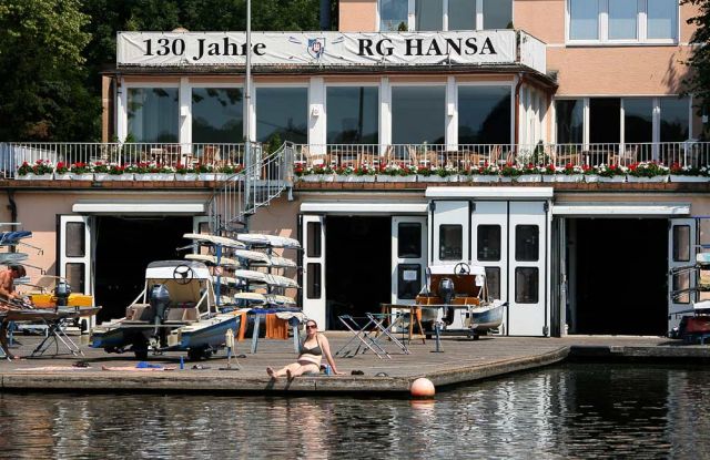 Die Ruder-Gesellschaft Hansa an der Aussenalster in Hamburg