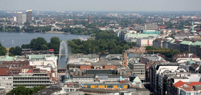 Hamburg von oben... Innenstadt mit Binnenalster Hamburg von oben... Innenstadt mit Binnenalster