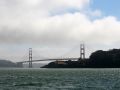Die Golden Gate Bridge im Seenebel - aufgenommen von der Sausalito-Fähre, San Francisco Bay